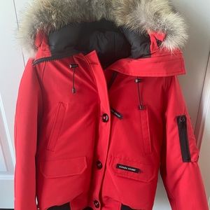 Canada Goose Chilliwack Bomber SZ Medium.  Worn twice, like new.